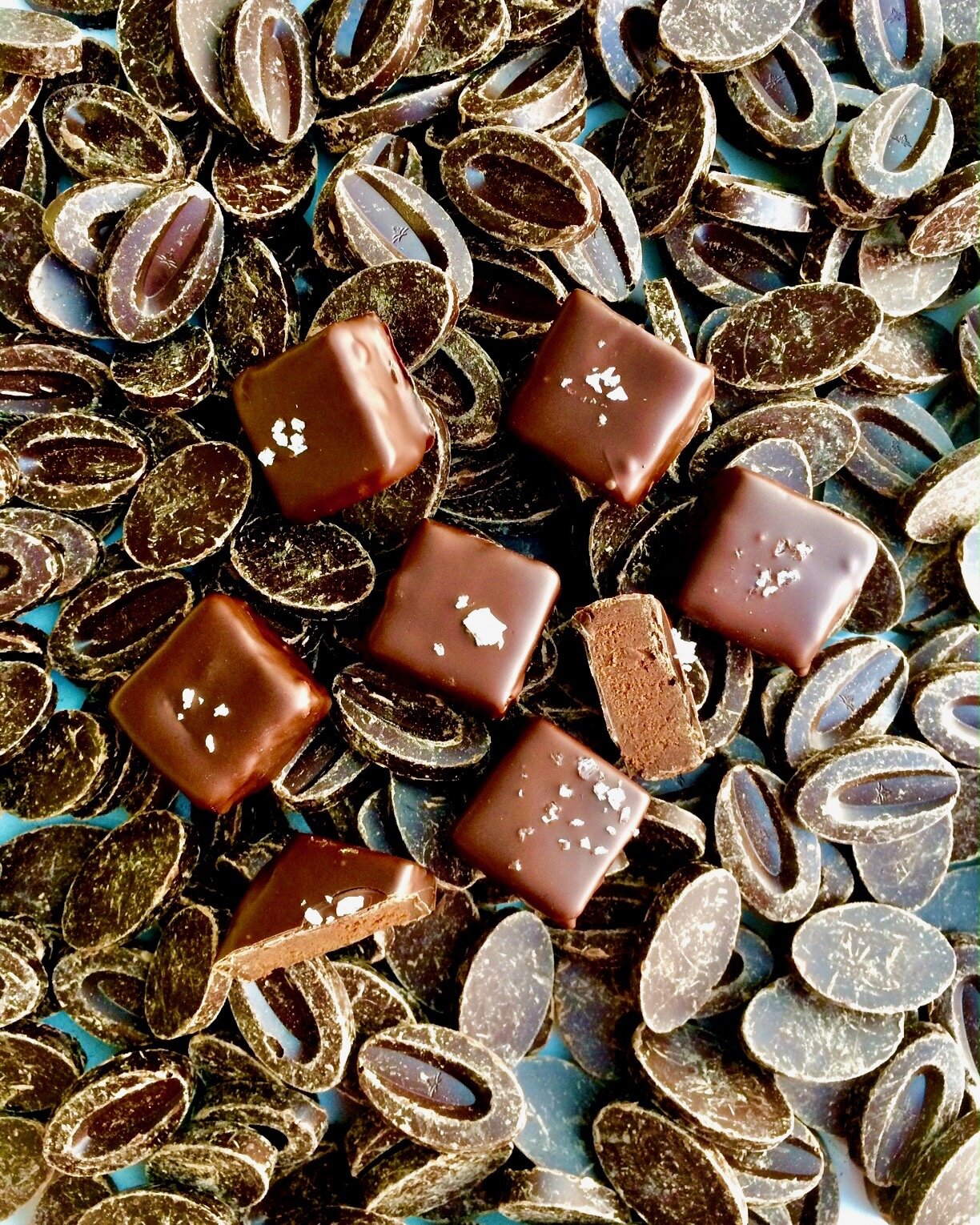 Khajoor (vegan, dairy free bonbons) – Chocolat Uzma